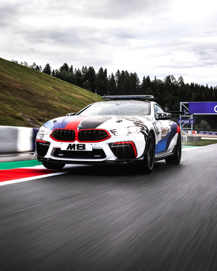  BMW M8 Competition Coupe MotoGP Safety Car (F92) 2019 года  (фото 25 из 38)